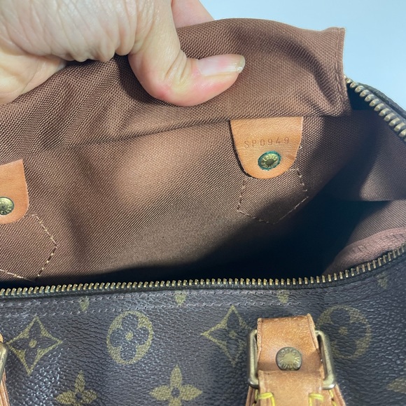 🎁LOUIS VUITTON 🎁
Monogram Speedy 30 - Picture 13 of 13